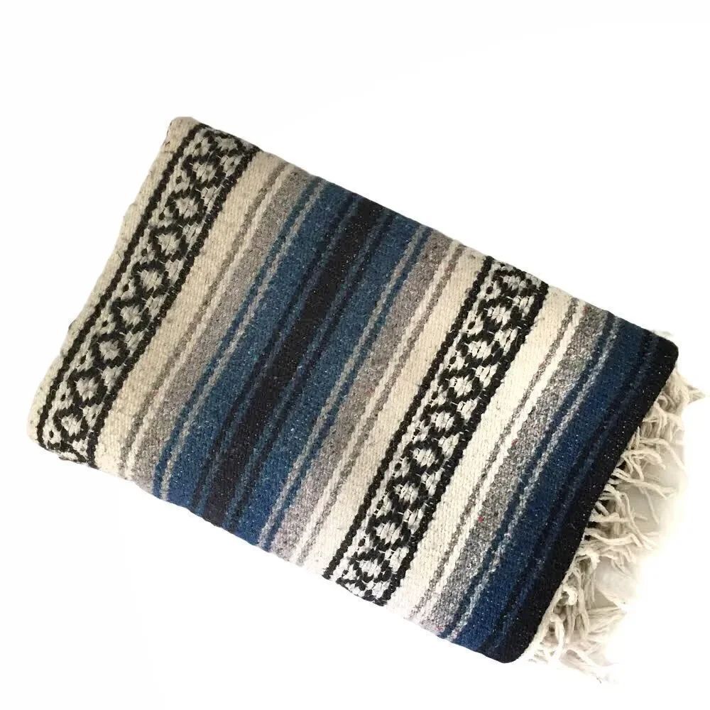 Aztec Pattern Design Throw Rug Blanket Unmarked